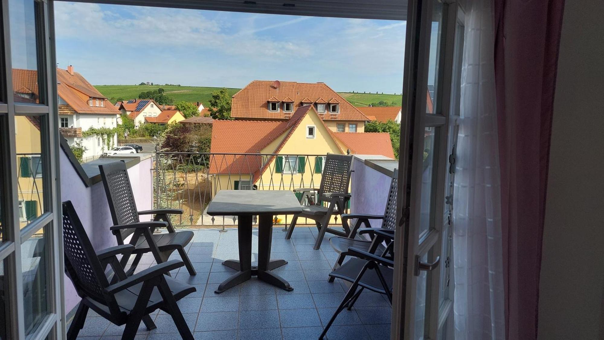 Villa Lila Sommerach Exteriör bild